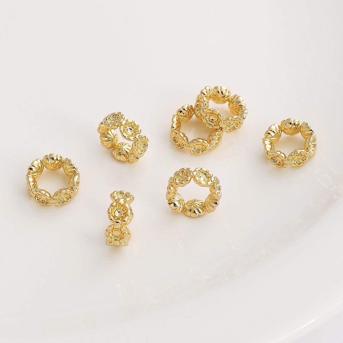 Color-Preserving 14k Copper Plum Blossom Hollow Circle Spacer Bead